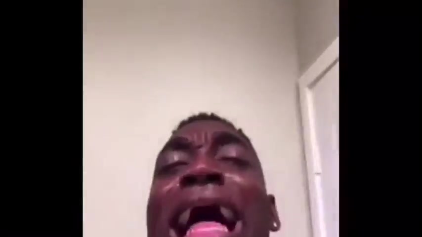 黑人 哭哭